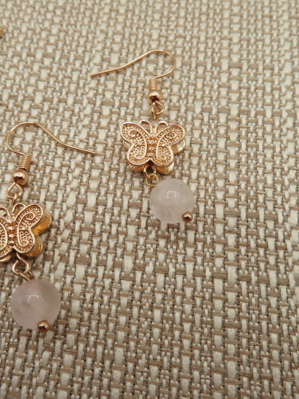 4 Pairs Crystal Beaded Gold Tone Dangle Earrings - Picture 6 of 10